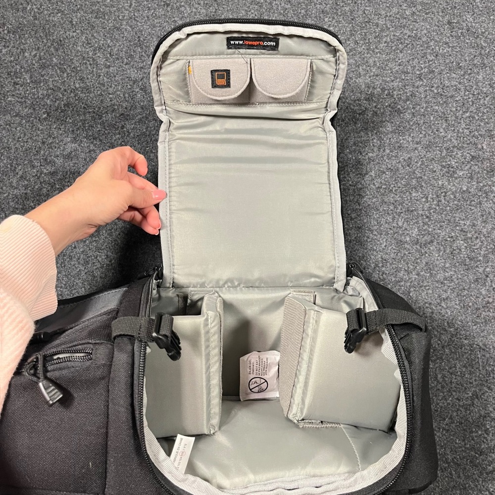 Lowepro Slingshot 102 AW DSLR Camera Sling Bag Black‎ Gray with Rain Cover - Picture 13 of 16